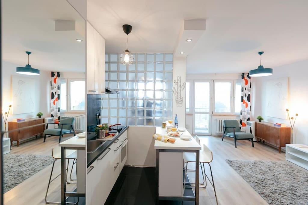 Wawaview! Studio With An Amazing View! Powisle. Varşovia Exterior foto